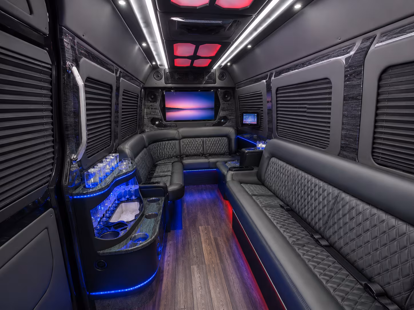 book group transportation for your next airport transfer 3