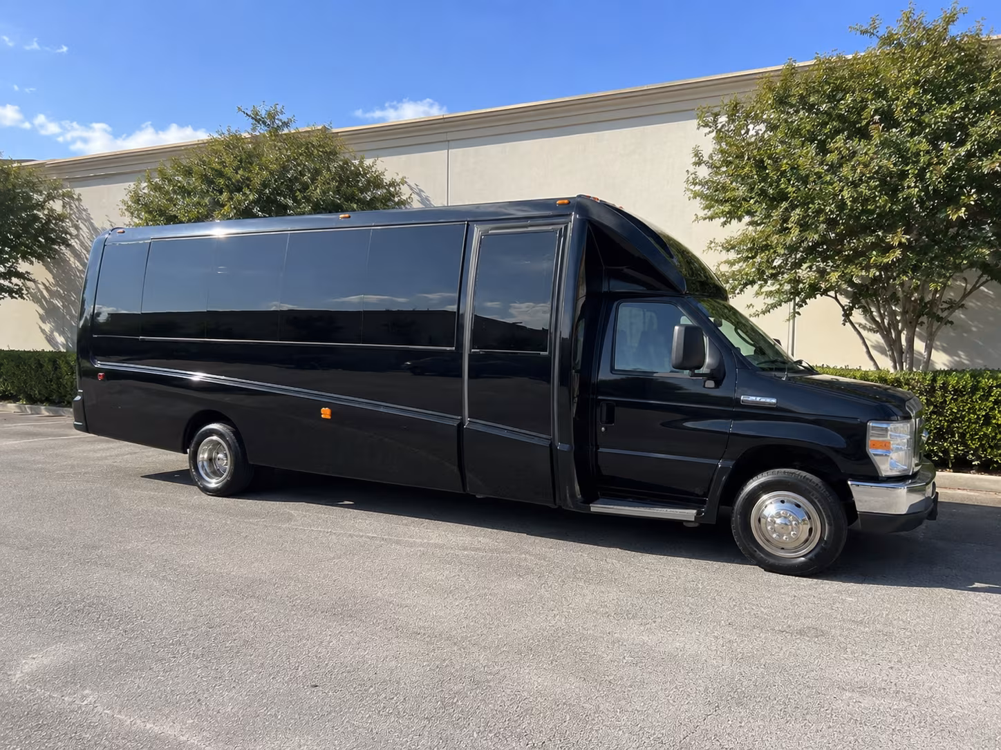 party bus rentals for antioch prom night groups